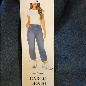 Woman’s size medium, NWT RE  generation, cargo denim, parachute, mid rise, jeans